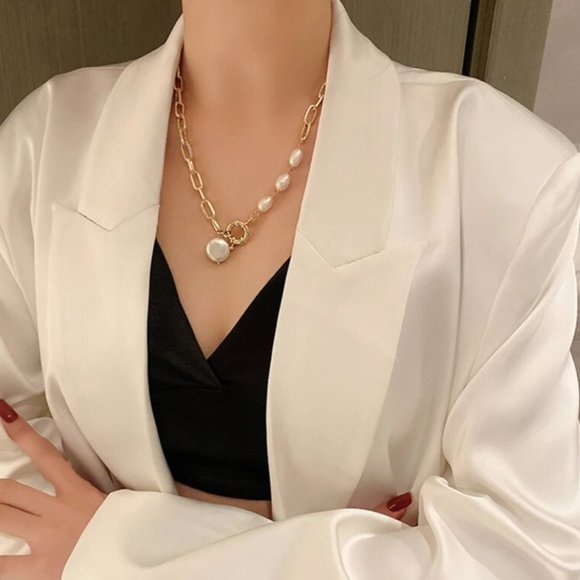 INS Style Premium Baroque Pearl Pendant Necklace - Picture 3 of 9